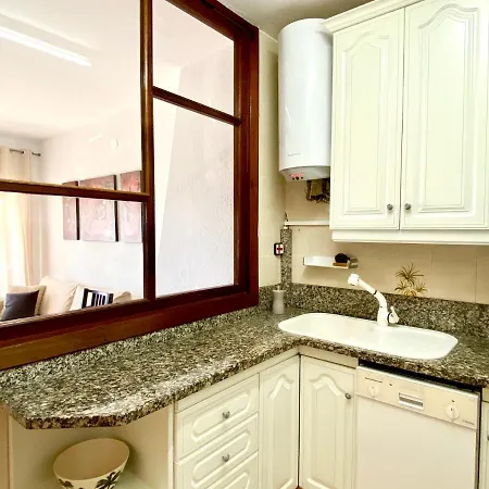 Holiday home House In Front Of The With Sea View *